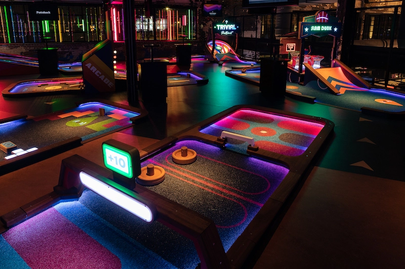 Image of a Puttshack course.